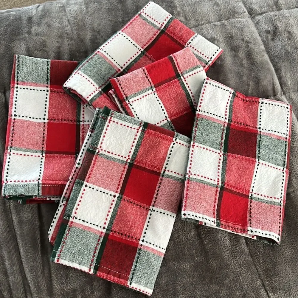 Set of 5 Bold & Vibrant White Green Red Plaid Cotton Cloth Christmas Napkins